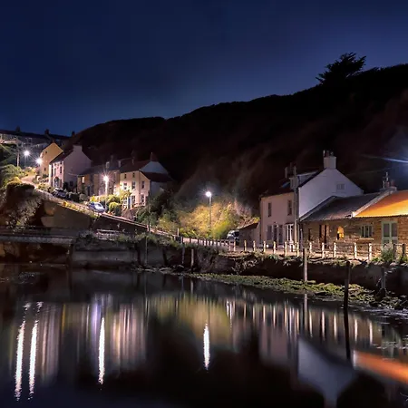 Rockpool Staithes